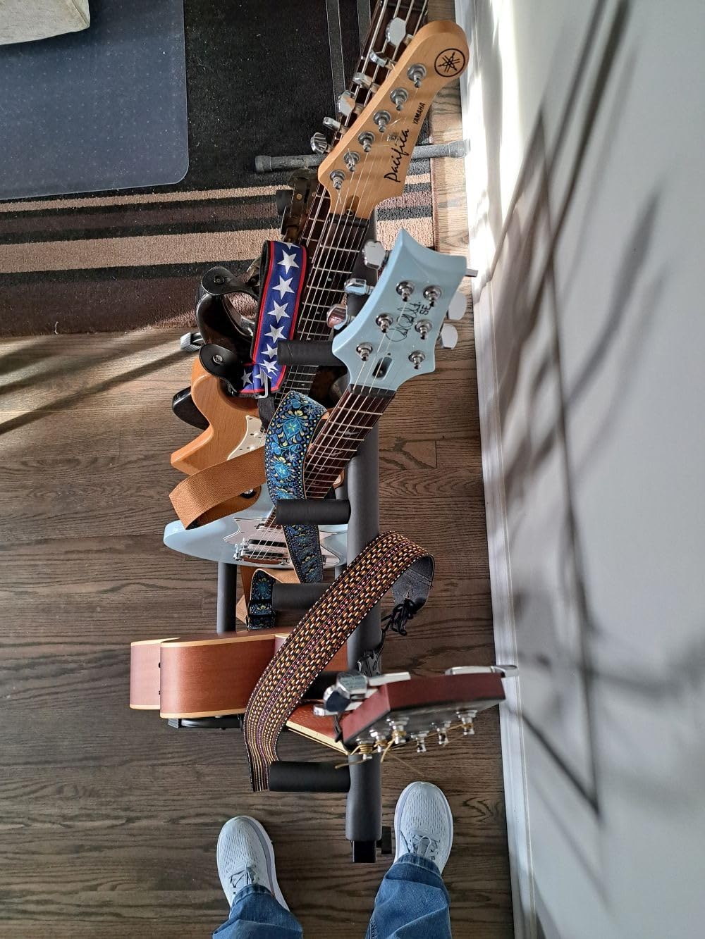 Gator Rok-It Multi Guitar Stand Rack with Folding Design, Holds up to 10 Electric or Acoustic Guitars (RI-GTR-RACK10) customer photo 2