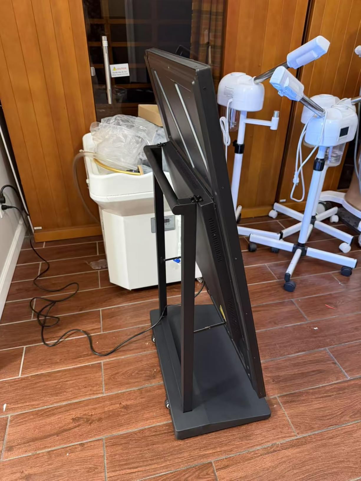 32 Inch Digital Signage Display, Screen LCD Advertising Kiosk, Portable Floor Standing Auto Ad Player Android OS App-Based Control with USB/HDMI/WiFi customer photo 2