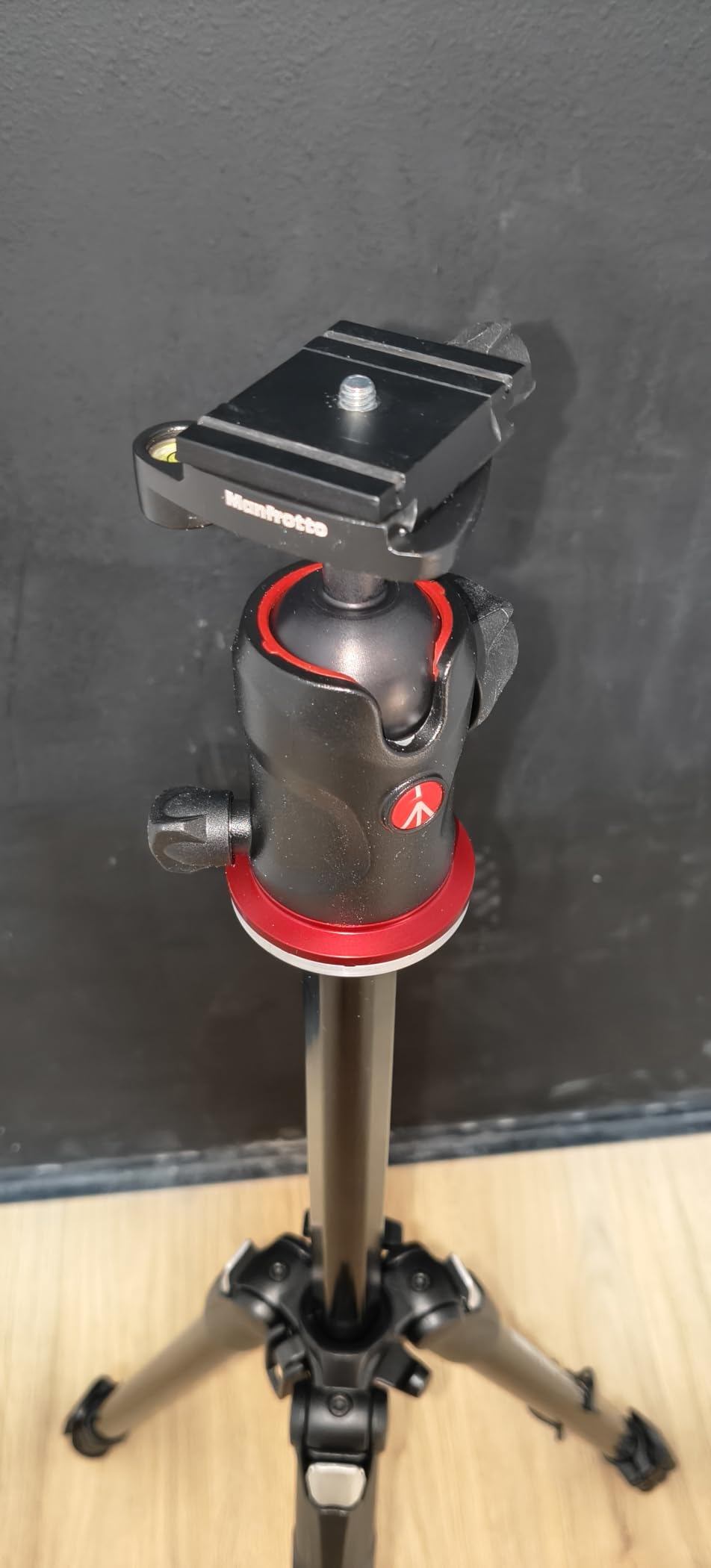 Manfrotto 290XTRA Aluminum Camera Tripod with 496 Ball Head, 3 Segments, 4 Angles, Quick Releases, Arca-Swiss Compatible, 10 kg Load Capacity, Carry Case, for DSLR & Mirrorless Cameras customer photo 1