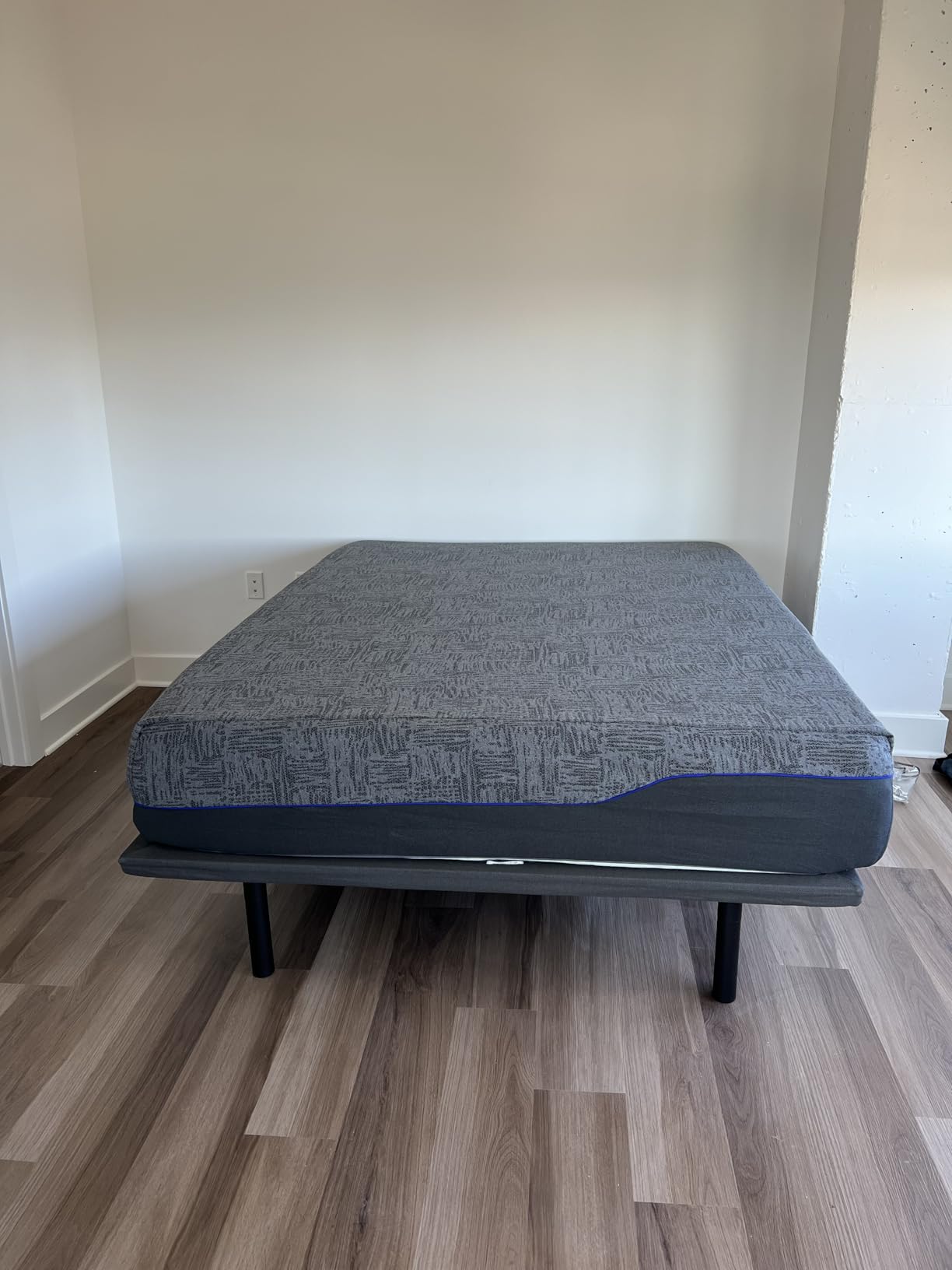 Marsail NS1 Massage Adjustable Base with Mattress Set, Queen Adjustable Bed Frame + 12-inch Cooling Gel Memory Foam Mattress, Dual Motor Bed Frame with Wireless Remote, CertiPUR-US Certified customer photo 2