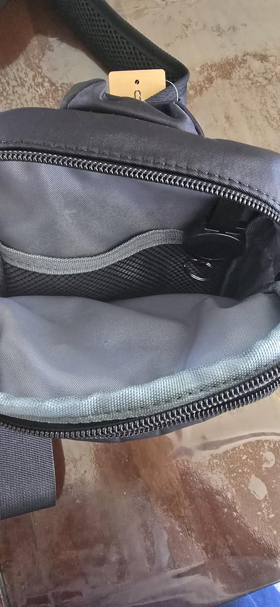 VADOO Sling Bag, Crossbody Bag with Zipper Lock, RFID Blocking & Water Resistant for Men and Women customer photo 1