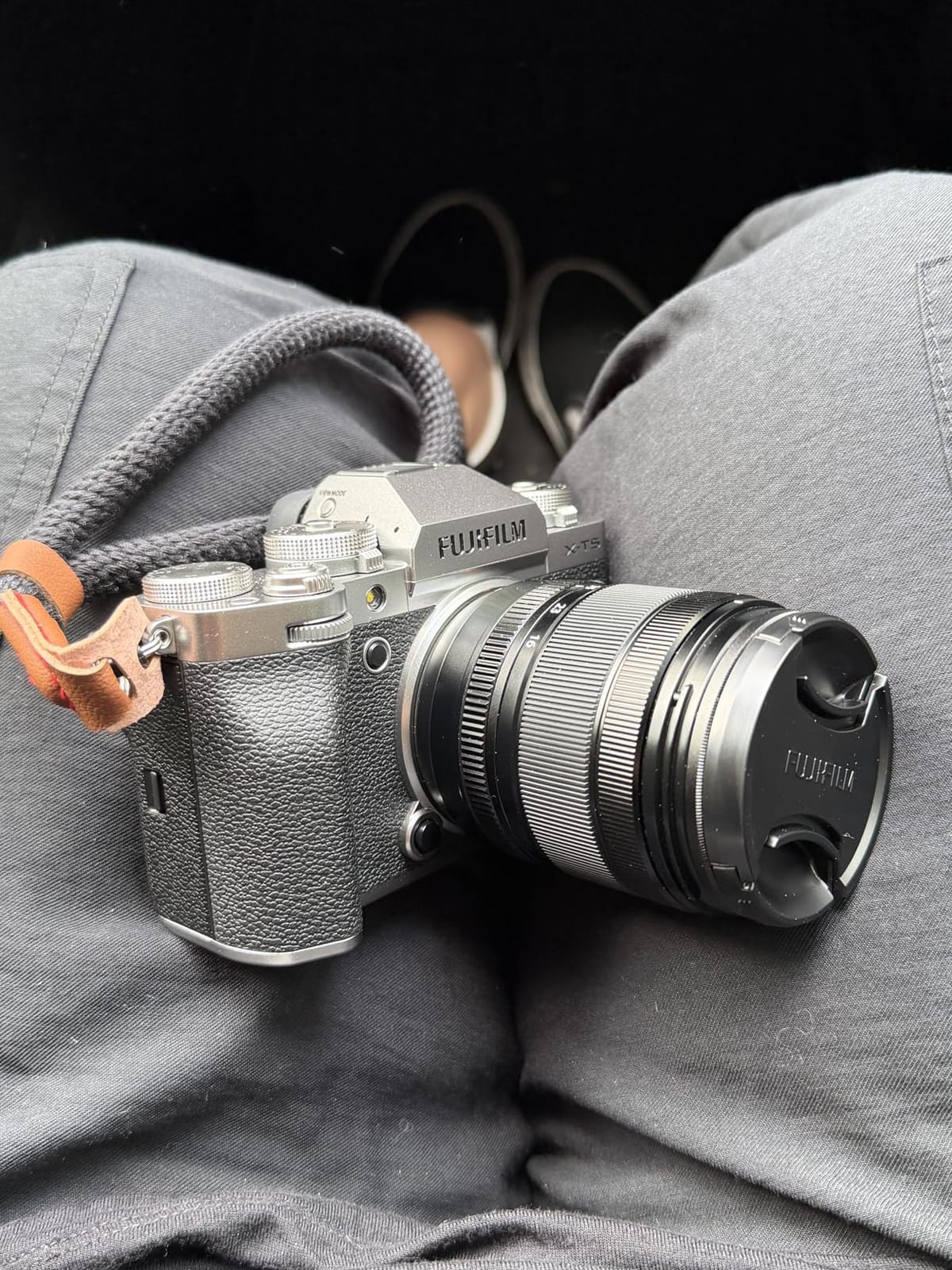 FUJIFILM X-T5 Mirrorless Digital Camera XF16-50mmF2.8-4.8 R LM WR Lens Kit - Silver customer photo 2