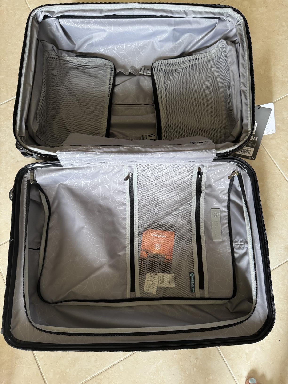 Traveler's Choice Pagosa Hardshell Expandable Luggage with Spinner Wheels, Latte Beige, 2-Piece Set (22/27) customer photo 2