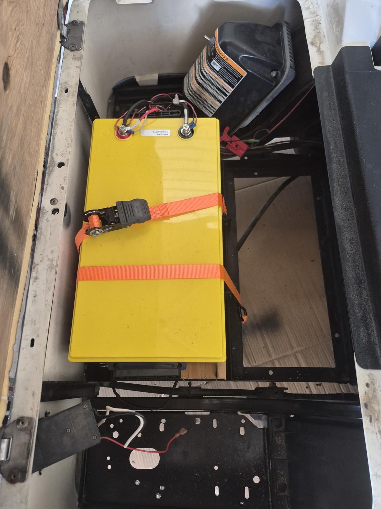 LOSSIGY 36V Lithium Golf Cart Battery, 36 Volt 100Ah LiFePO4 Battery with 25A Lithium Charger, Perfect for Golf Carts,Trolling Motors, Marine, Built in 200A BMS,Peak Current 1000A customer photo 1