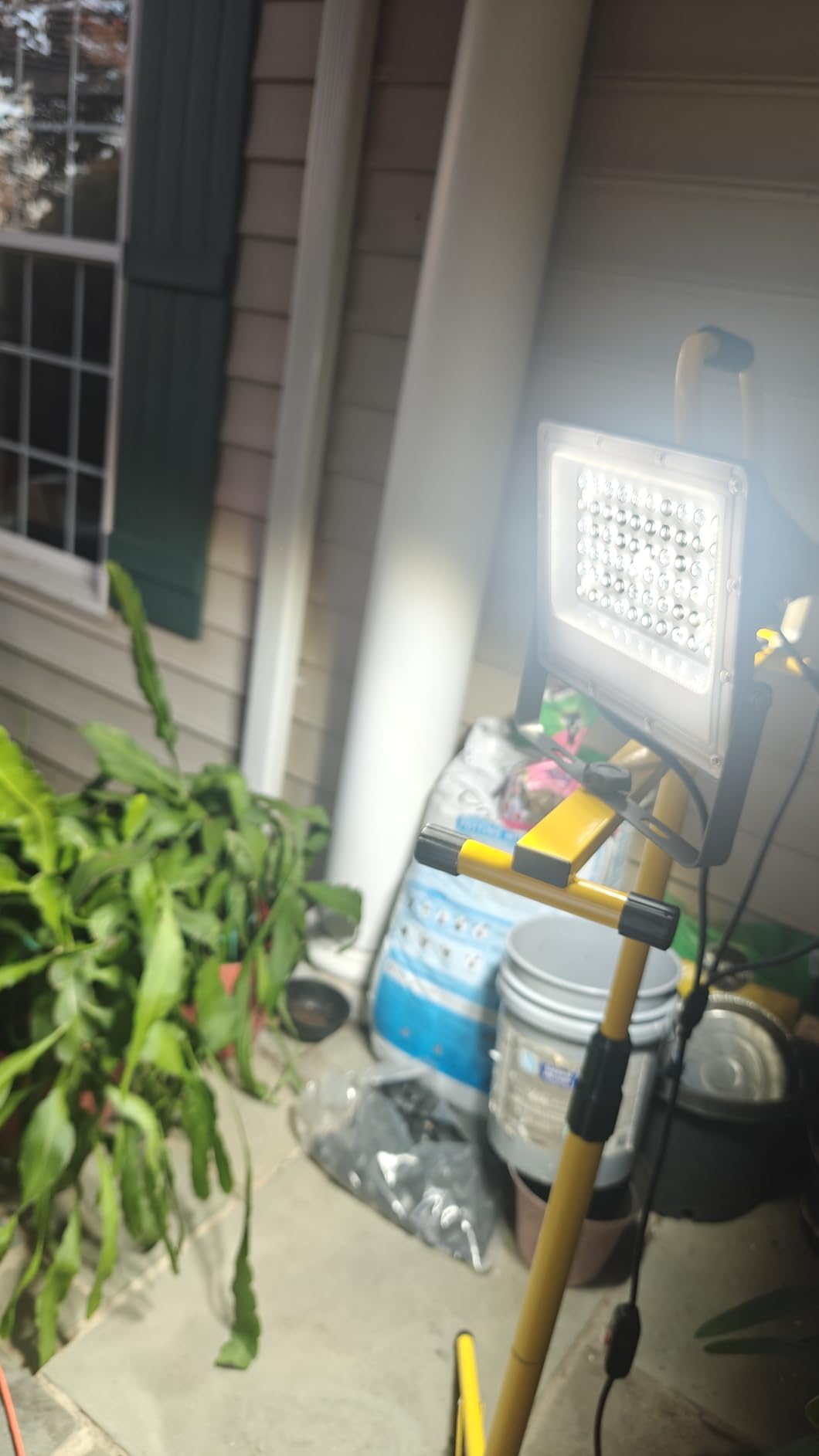 30000 Lumen LED Work Lights with Stand - 3 Adjustable Head Waterproof Foldable Tripod Light, 6500K Daylight (47-68 Height) & 18FT Cord - IP66 Rated for Construction Sites, Garage, Outdoor customer photo 2
