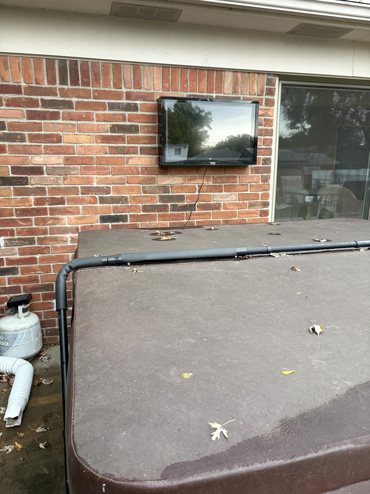 50-55 inch Weatherproof Outdoor TV Cover with Lock, Hard and Durable, Clear Dust-proof Television Enclosure for Outside, Adjustable TV Wall Mount Bracket Included customer photo 2