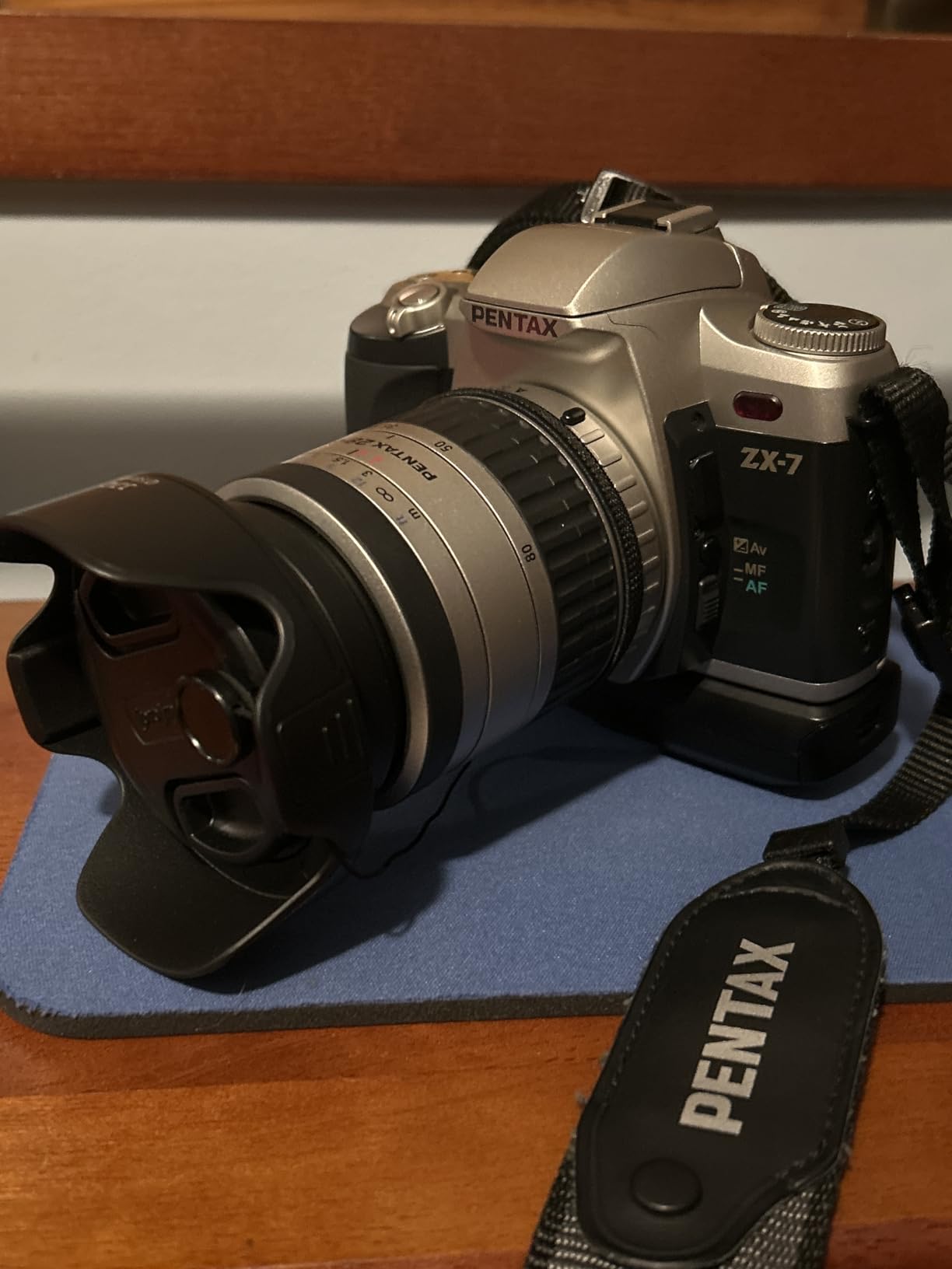 JJC 49mm Tulip Flower Lens Hood, Reversible & Support 49mm Filter/Lens Cap customer photo 1