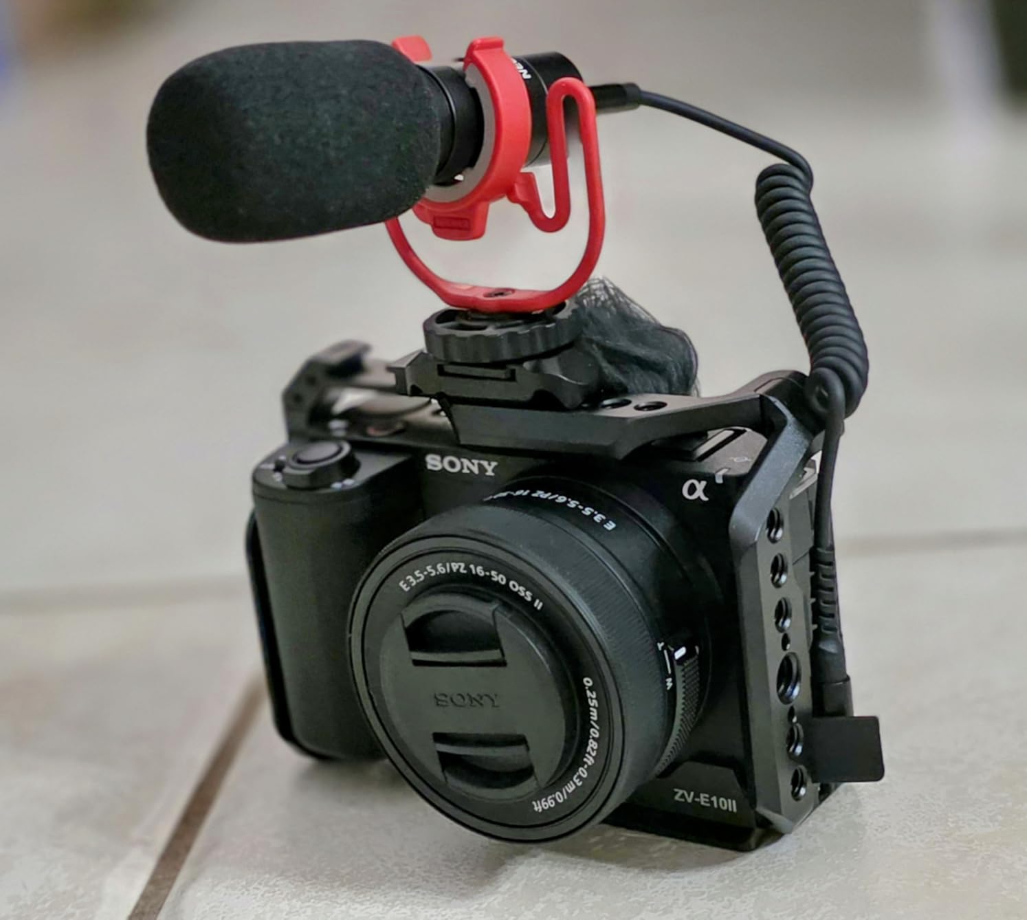 ZV-E10 II cage, Alpha ZV-E10 ii/ZVE10 ii Camera Cage with Camera Shoulder Strap Lock and HDMI/SDI/USB-A/USB-C/Type-C Cable Clamps,Support 2~6 mm Diameter Cable customer photo 1