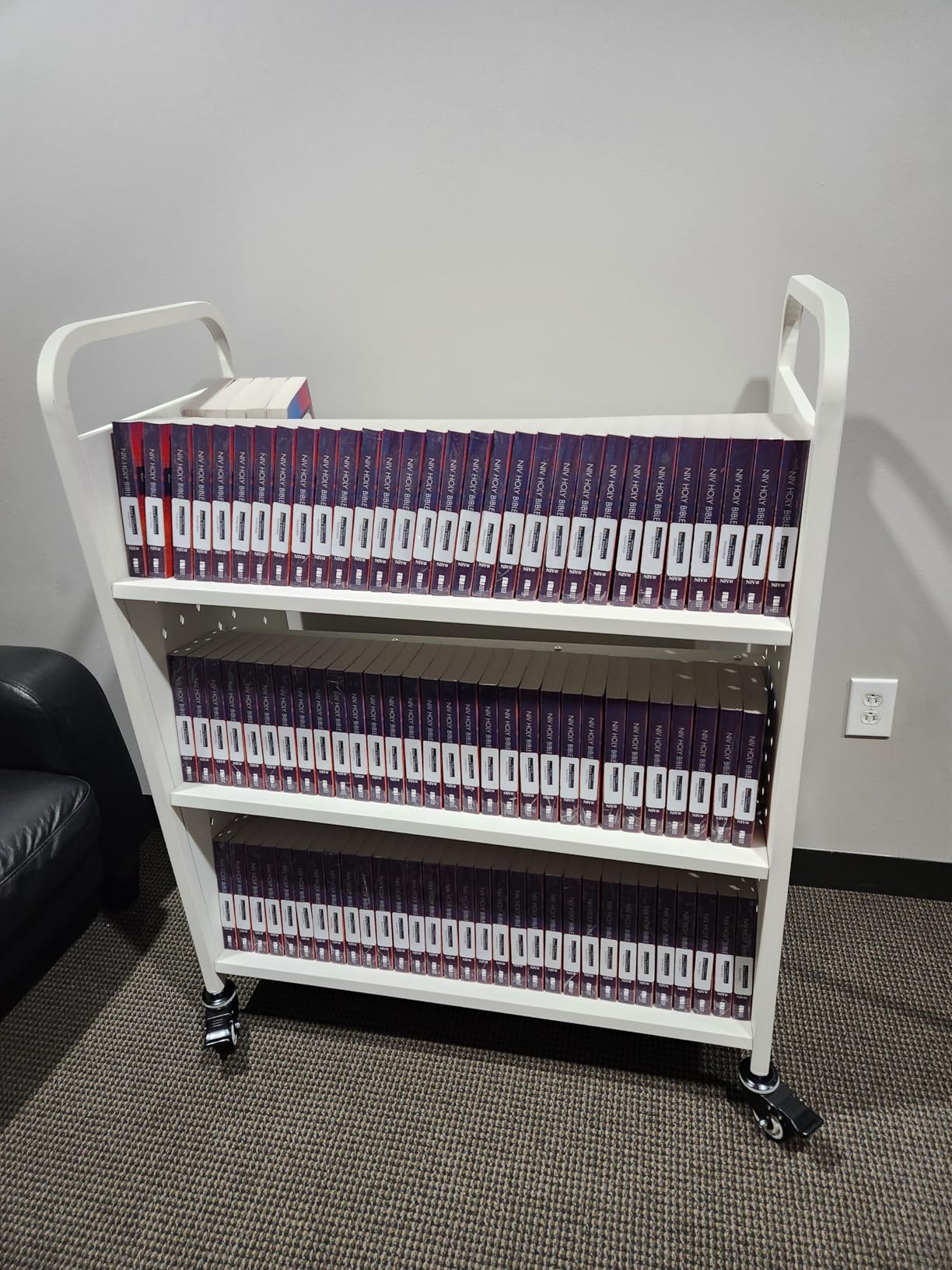 VEVOR Rolling Library Book Cart, 330 lbs Capacity, 38.2 x 20.3 x 48.2-Inch Library Cart, Double Sided W-Shaped Shelves with 3-Inch Lockable Wheels, Book Truck for Home Shelves Office and School, Black customer photo 2