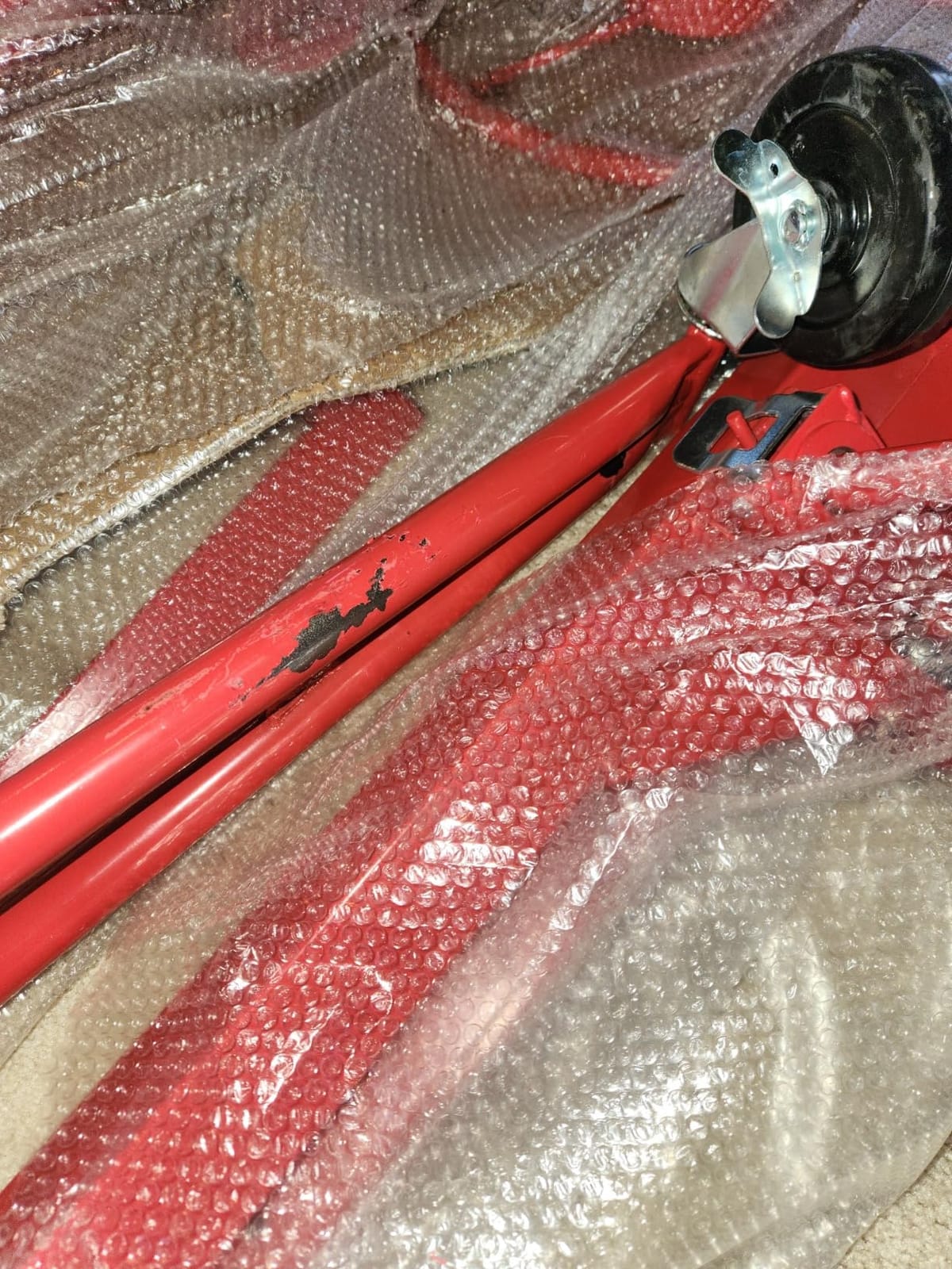 VEVOR 11ft Drywall Lift, Heavy-Duty 150 lbs Sheetrock Hoist with Adjustable Telescoping Arm, Lockable Wheels, Drywall Lifter Panel Jack Hoist Tools Ideal for Ceiling & Wall Installation (Red) customer photo 1
