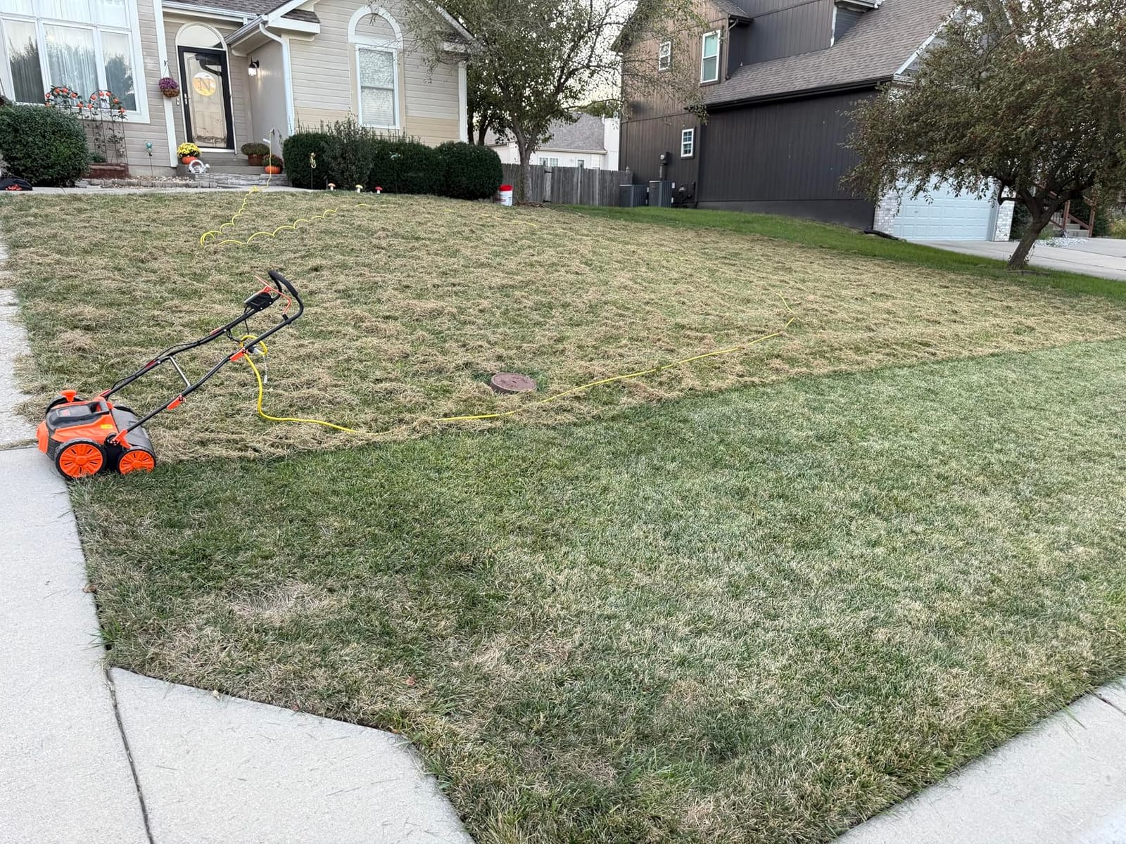 VEVOR 2-in-1 Electric Dethatcher and Scarifier, 16-Inch 15 Amp, Corded | Lawn Dethatcher for Garden Yard Grass, Walk Behind Machine w/ 14.5-Gallon Thatch Collection Bag & 5-Position Depth Adjustment customer photo 2
