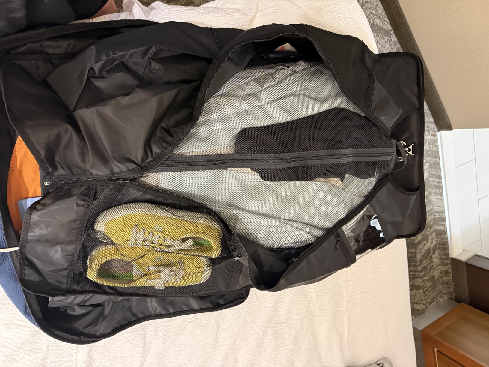 Noozion Garment Bag for Travel, Large Carry On Suit Bag for Business Up to 3 Suits, Wrinkle Free Garment Bag for Hanging Clothes with Shoulder Strap, Laptop Compartment, and Wet-Dry Pocket customer photo 1