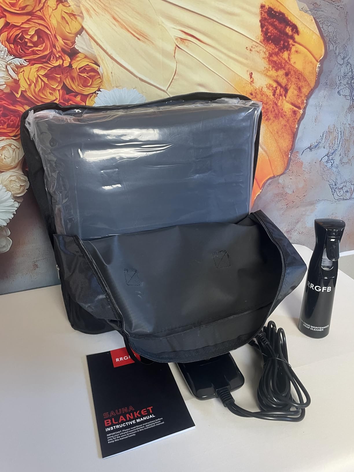 Infrared Sauna Blanket for Home, Low EMF Carbon Crystal Heating, Portable Dry Sauna Bag for Relaxation, Detoxification, 5.9ft×2.6ft, PU Sleeveless-Black customer photo 2