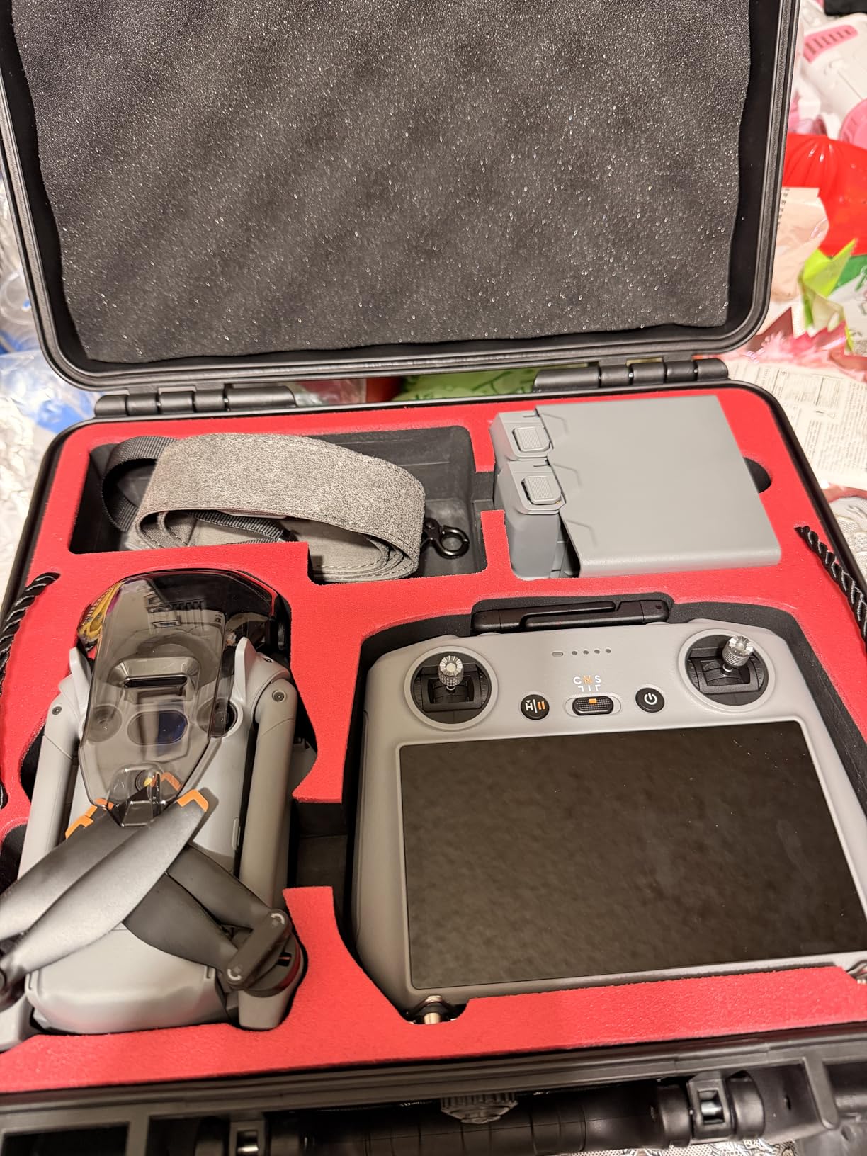 FPVtosky Hard Case Accessories Set for DJI Mini 5 Pro, Drone Accessories Kit Includes Dual Layer Case, RC2 Sunshade, Lanyard, RC2 Screen Tempered Glass Protector, Landing Pad, Filter Set, Joystick (7-IN-1) customer photo 1