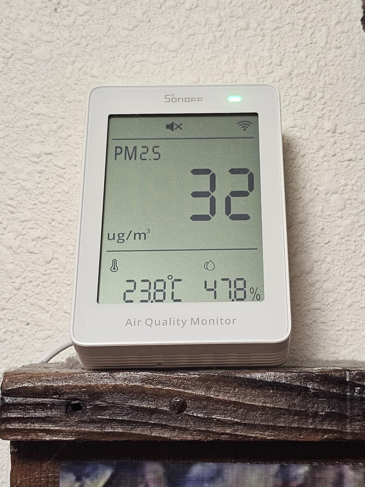 SONOFF SAWF-07P Smart Indoor Air Quality Monitor with PM2.5, PM10, Temperature & Humidity Sensor, Real-Time Display, Notification, Matter-Compatible, 2.4GHz WiFi, 3.73-inch Screen, for Bedroom, Nursery customer photo 1