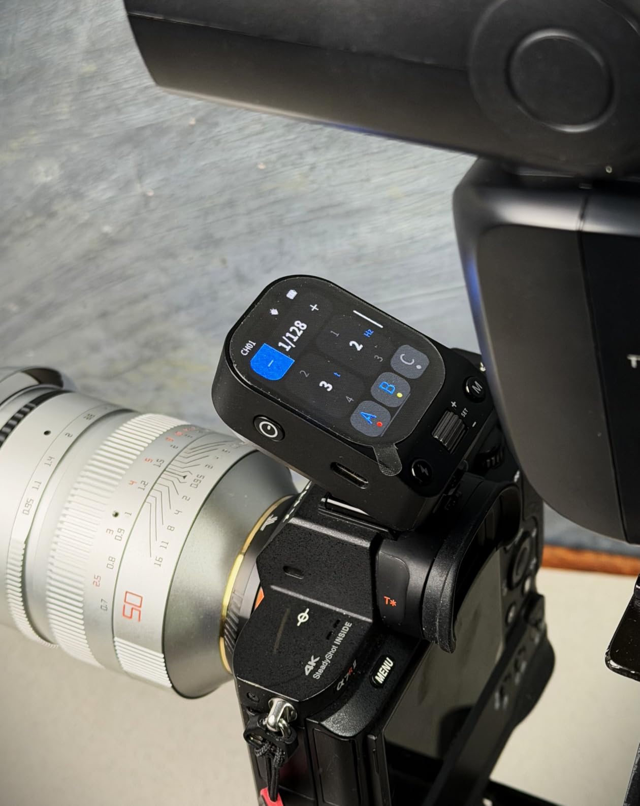 NEEWER QZ-S 2.4G TTL Wireless Flash Trigger Compatible with Sony Godox | Transmitter, 1/8000s HSS, OLED Touchscreen, 1000mAh Battery, CM Switch customer photo 2