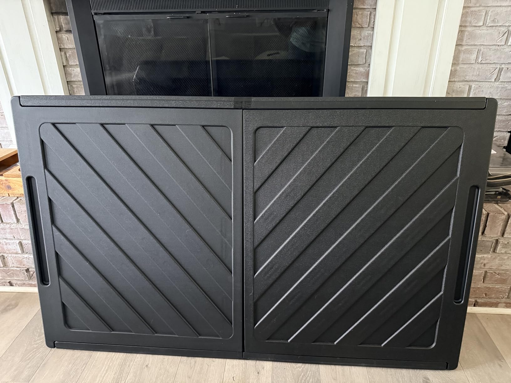 Outdoor TV Cover 55 inch Weatherproof, Hard Outdoor TV Enclosure with Frosted Plastic, Adjustable TV Wall Mount Bracket Included (36-55inch) customer photo 1