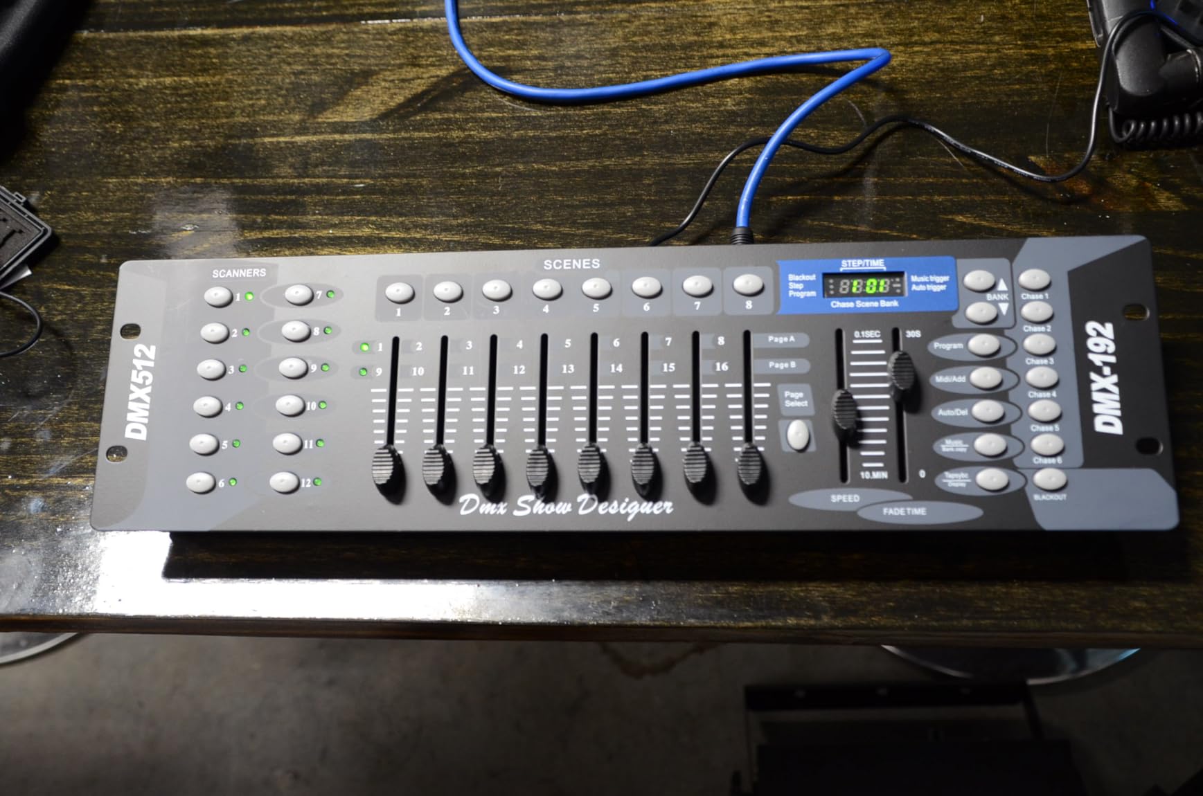 MINGJIE Professional DMX Controller for DJ Lights,192 Channe, DMX512 Stage Lighting Console With Sound Activation, 30 Programmable Scene Banks, LED Display& Cable For Disco, Club, Party & Live Events customer photo 1