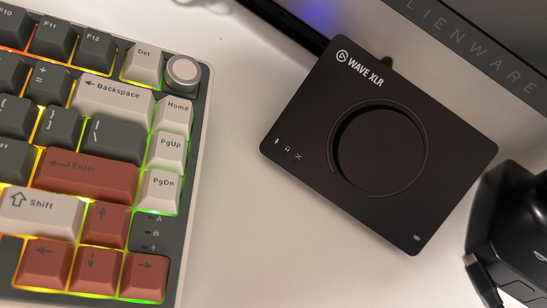 Elgato Wave XLR MK.2 USB Audio Interface and DSP Mixer | 80dB gain, Onboard voice effects, LED level feedback, Touch mute, Ultra-low-latency monitoring, Works with Stream Deck customer photo 2