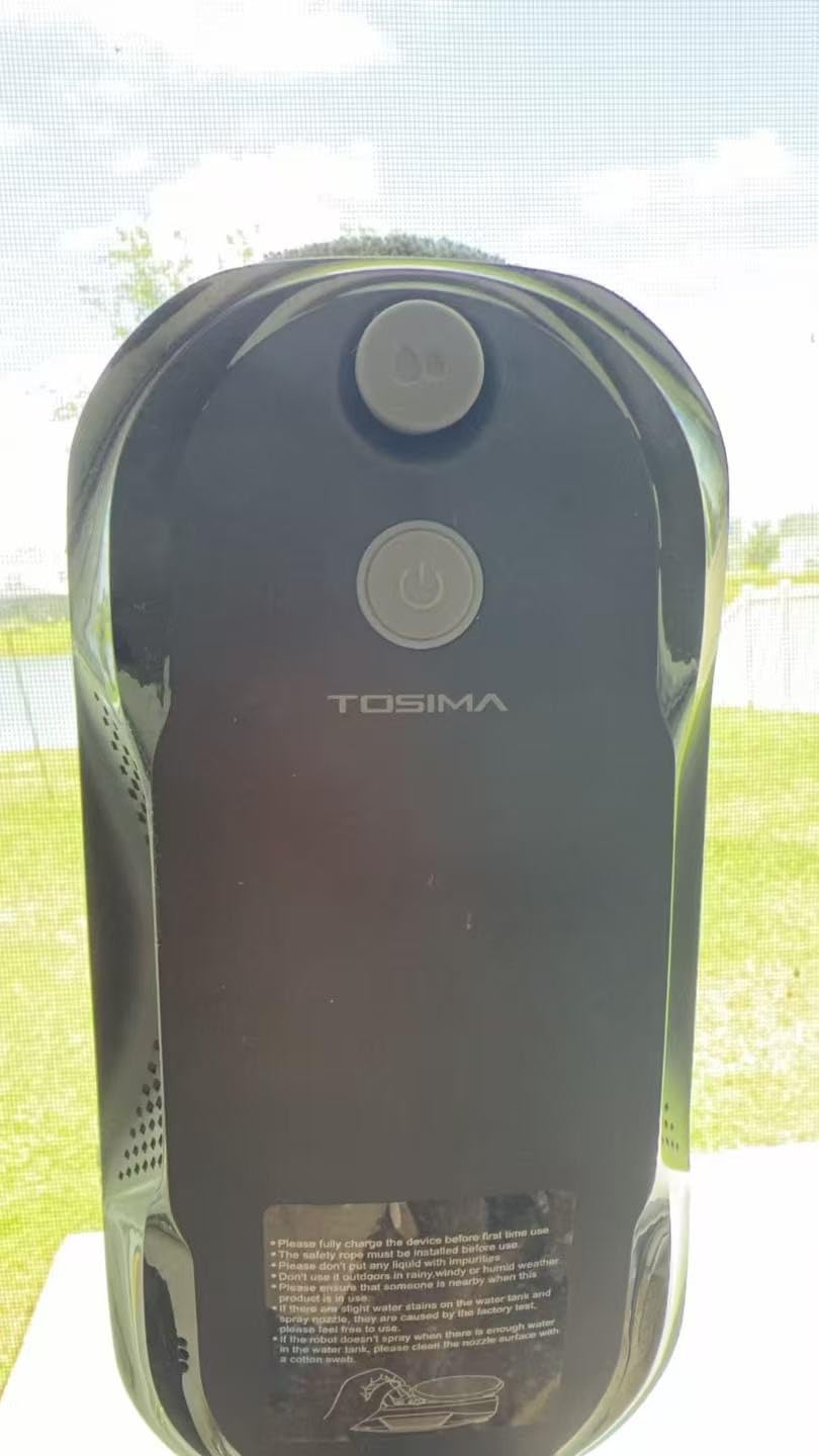 Tosima W5 Window Cleaning Robot, 6400Pa Max Adaptive Suction, Auto-Spray Smart Window Cleaner with Triple Safety System, Intelligent Navigation, Remote Control, for All Smooth Surfaces, White customer photo 1