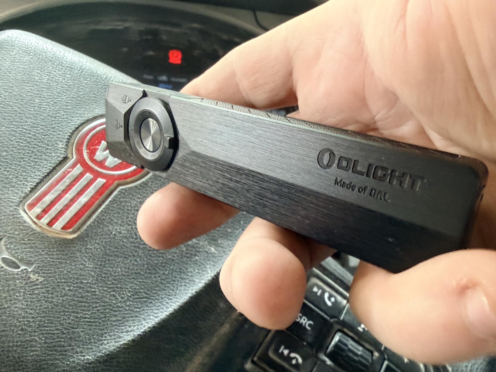 OLIGHT ArkPro Ultra Rechargeable Flat EDC Flashlight, 1700 Lumens, Onyx Black | Green Beam, UV Light, White LED, OAL, Pocket Flashlight, USB-C Magnetic, Work Light, Bright for Camping, Emergency, Outdoors customer photo 2