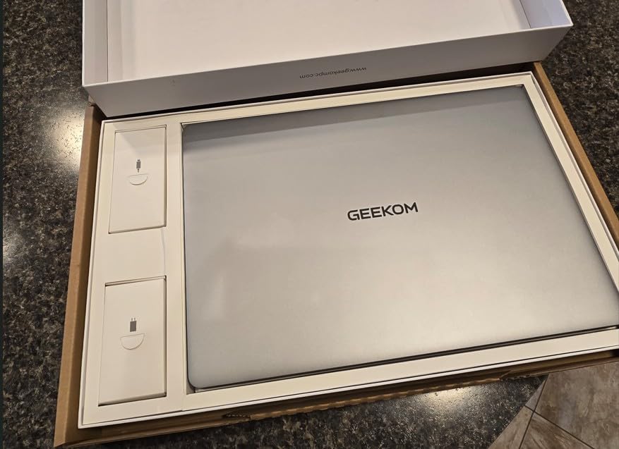 GEEKOM GeekBook X16 Pro Laptop, 16