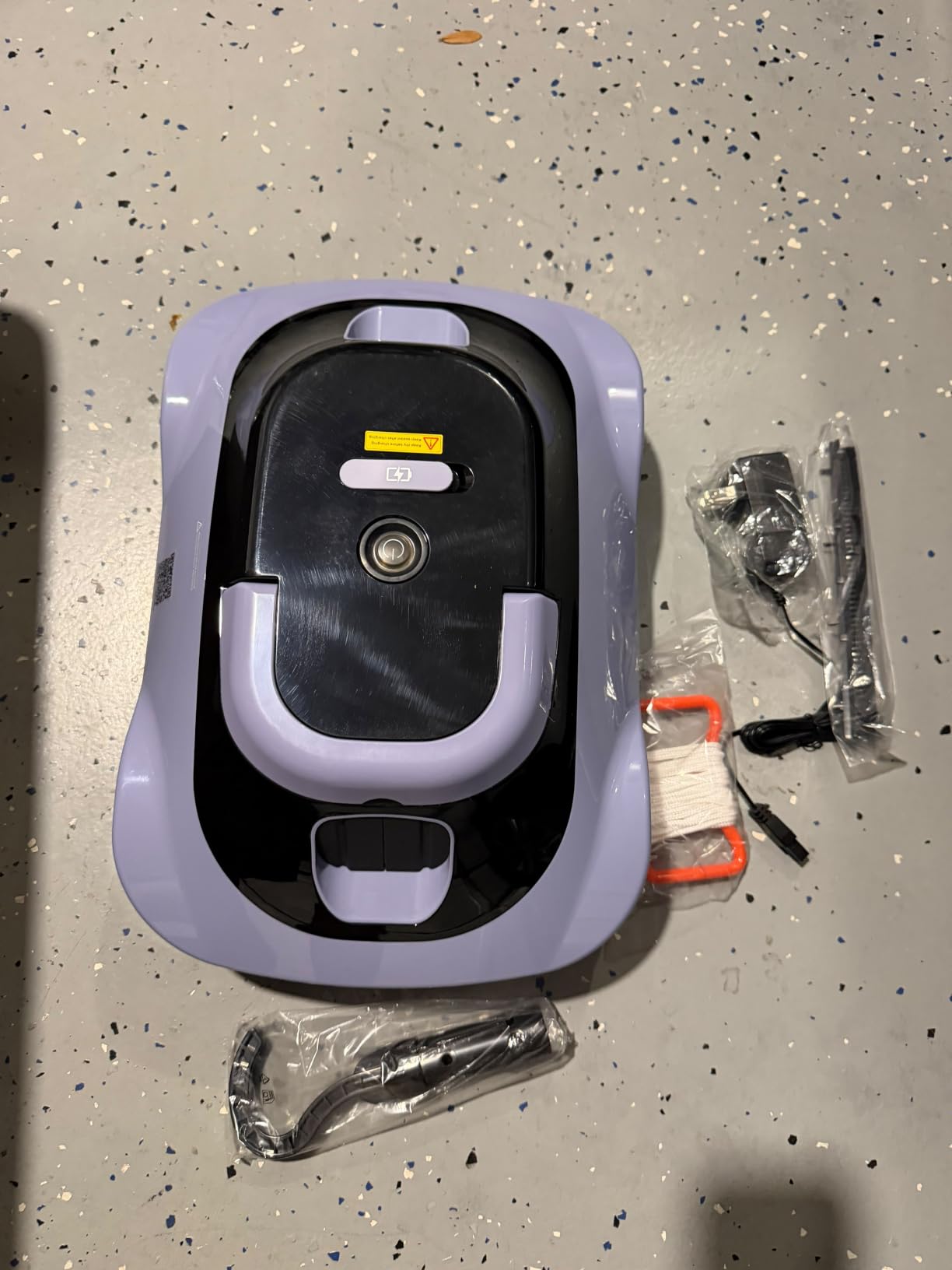 (2026 Upgrade) Cordless Robotic Pool Cleaner, Automatic Pool Vacuum for Above Ground & Inground Pools, 180-Min Runtime, 3L Basket for Leaves & Debris, Auto-Parking, Powerful Suction up to 2200 Sq.Ft customer photo 1