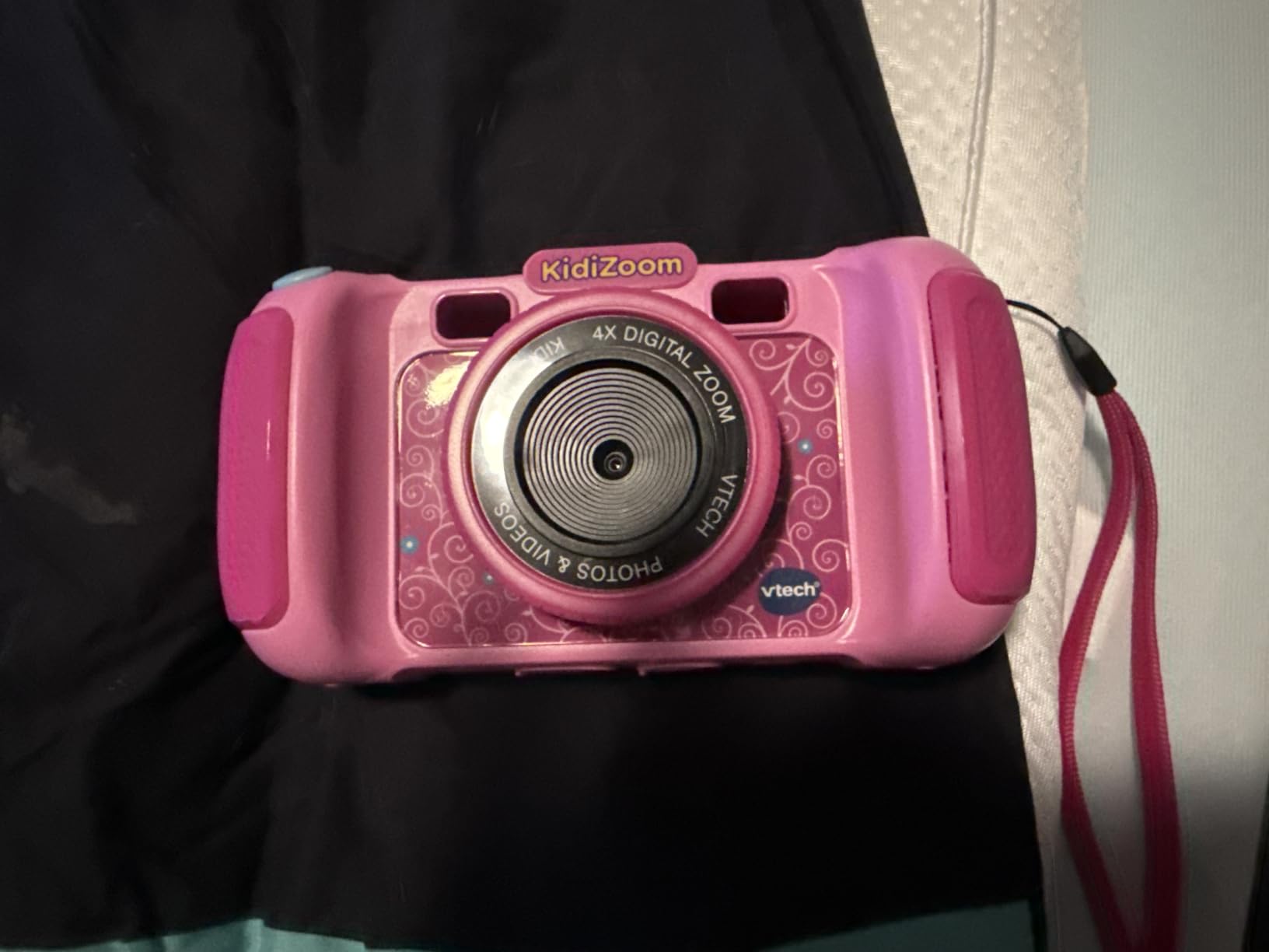 VTech KidiZoom Camera Pix FX with Rotatable Lens Effects, Blue customer photo 1