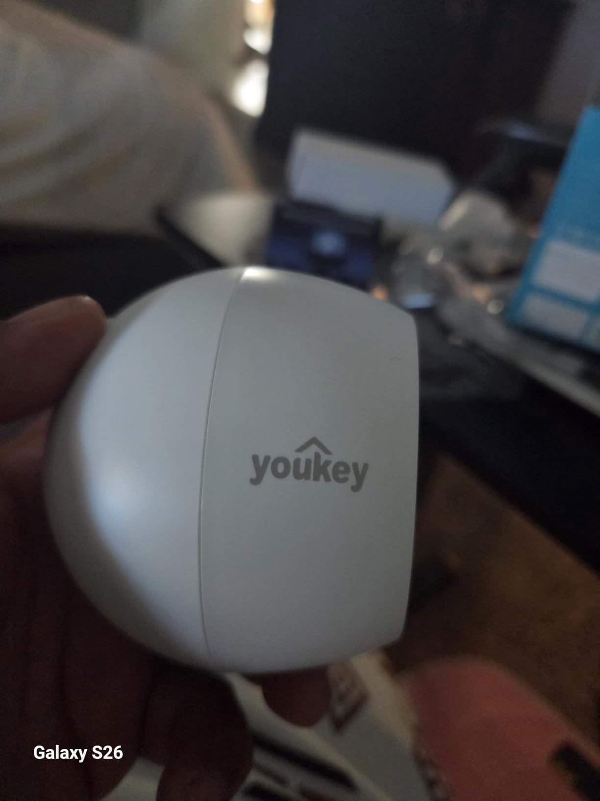 youkey Magnetic Indoor Security Camera Wireless, 2K Battery Powered Camera, No Subscription, Built-in 8GB Storage, Wire-Free for Renters, Compatible with Alexa & Google, Pet/Baby Monitor(S320) customer photo 2