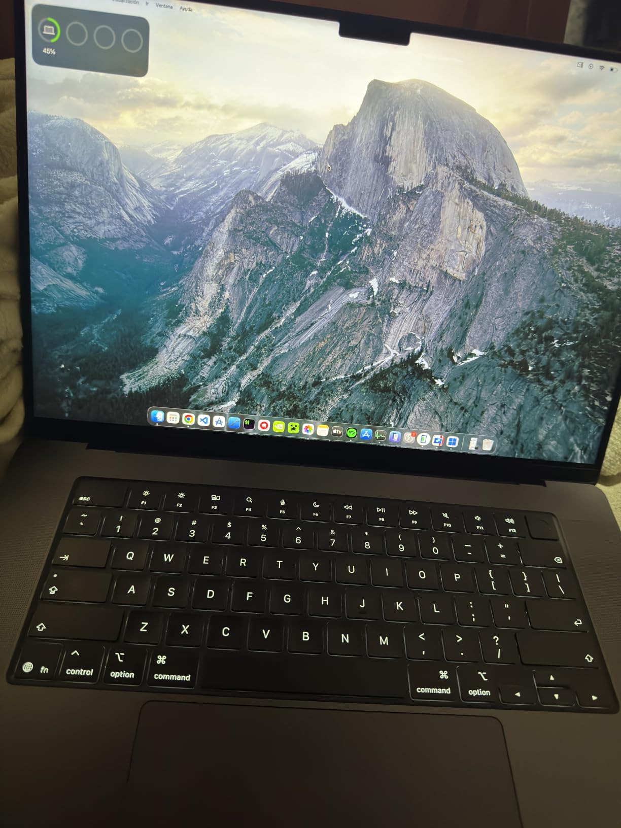 Apple 2026 MacBook Pro Laptop with Apple M5 Pro chip with 18-core CPU and 20-core GPU: Built for AI, 16.2-inch Liquid Retina XDR Display, 48GB Unified Memory, 1TB SSD, Wi-Fi 7; Space Black customer photo 1