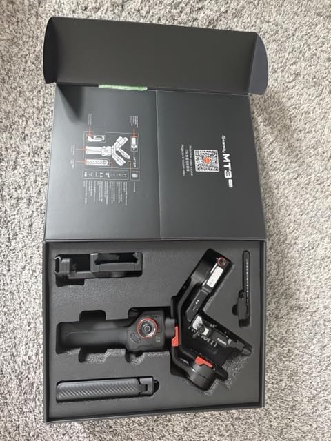Hohem iSteady MT3 Pro 4-in-1 Camera Gimbal Stabilizer with AI Tracker | Detachable Touchscreen Controls, Fill Light, for Mirrorless, Compact, Action Cameras & Smartphones, 2.5KG Payload customer photo 2