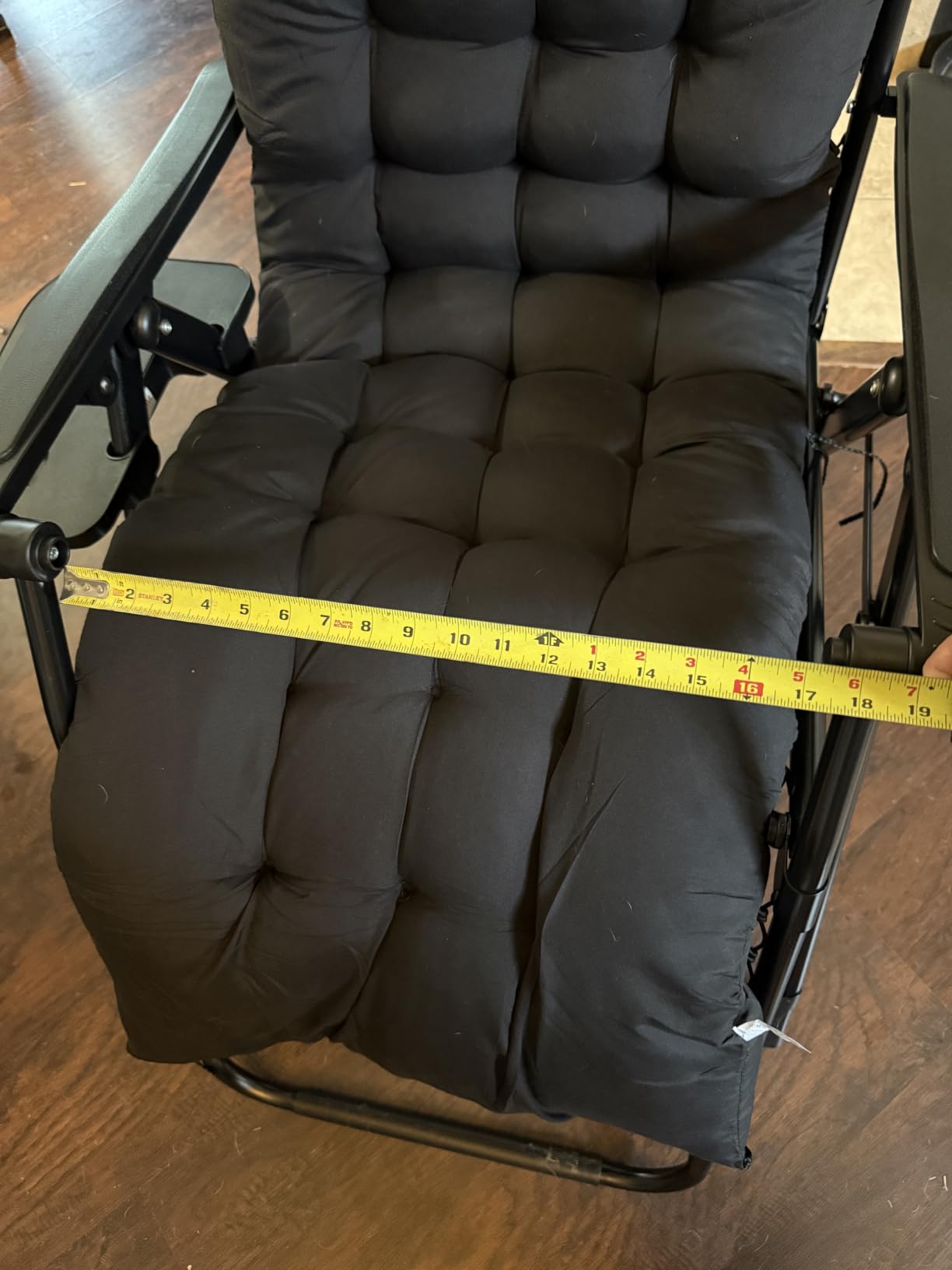 NEWBULIG Zero Gravity Chair, Folding Patio Recliner with Removable Cushion & Cup Holder Trays, Portable Lounge Chair for Beach & Camping, Classic Black customer photo 2
