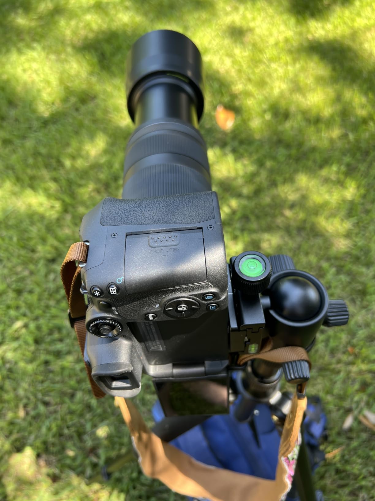 Trakiom Heavy-Duty Adjustable Tripod with Stable Clamp Head for Outdoor | Rotatable Ball Head, Height Adjustable Aluminum Legs, Detachable For Monopods, Non-Slip Feet, With Portable Carry Bag customer photo 1
