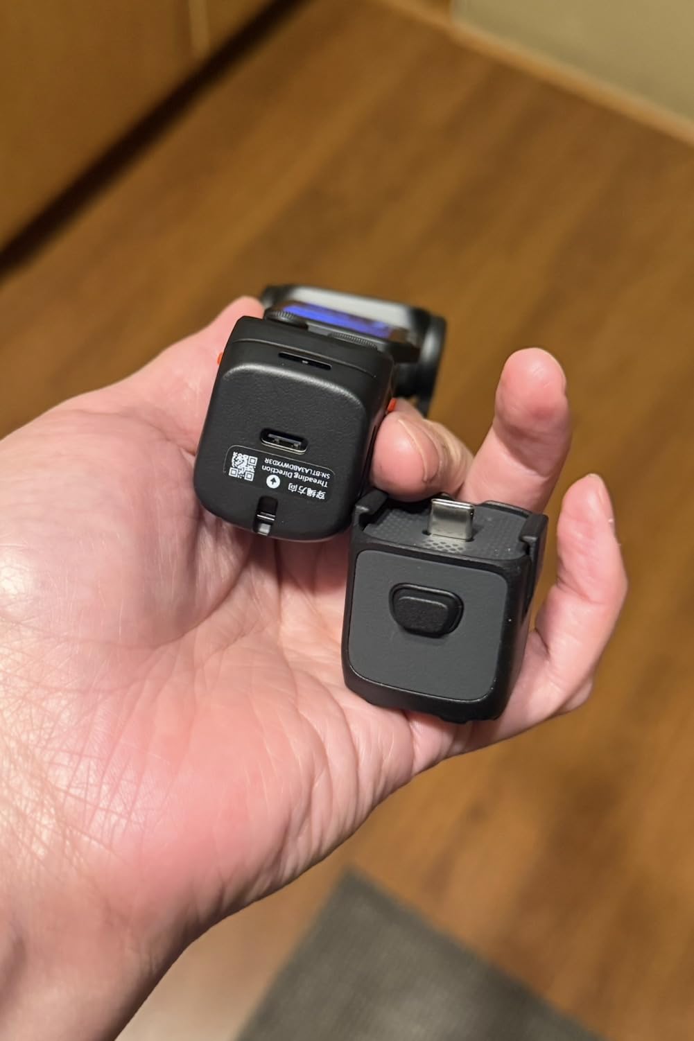 Insta360 Luna Ultra - 8K Vlogging Camera with Dual Leica Lenses, 12x Zoom, 1