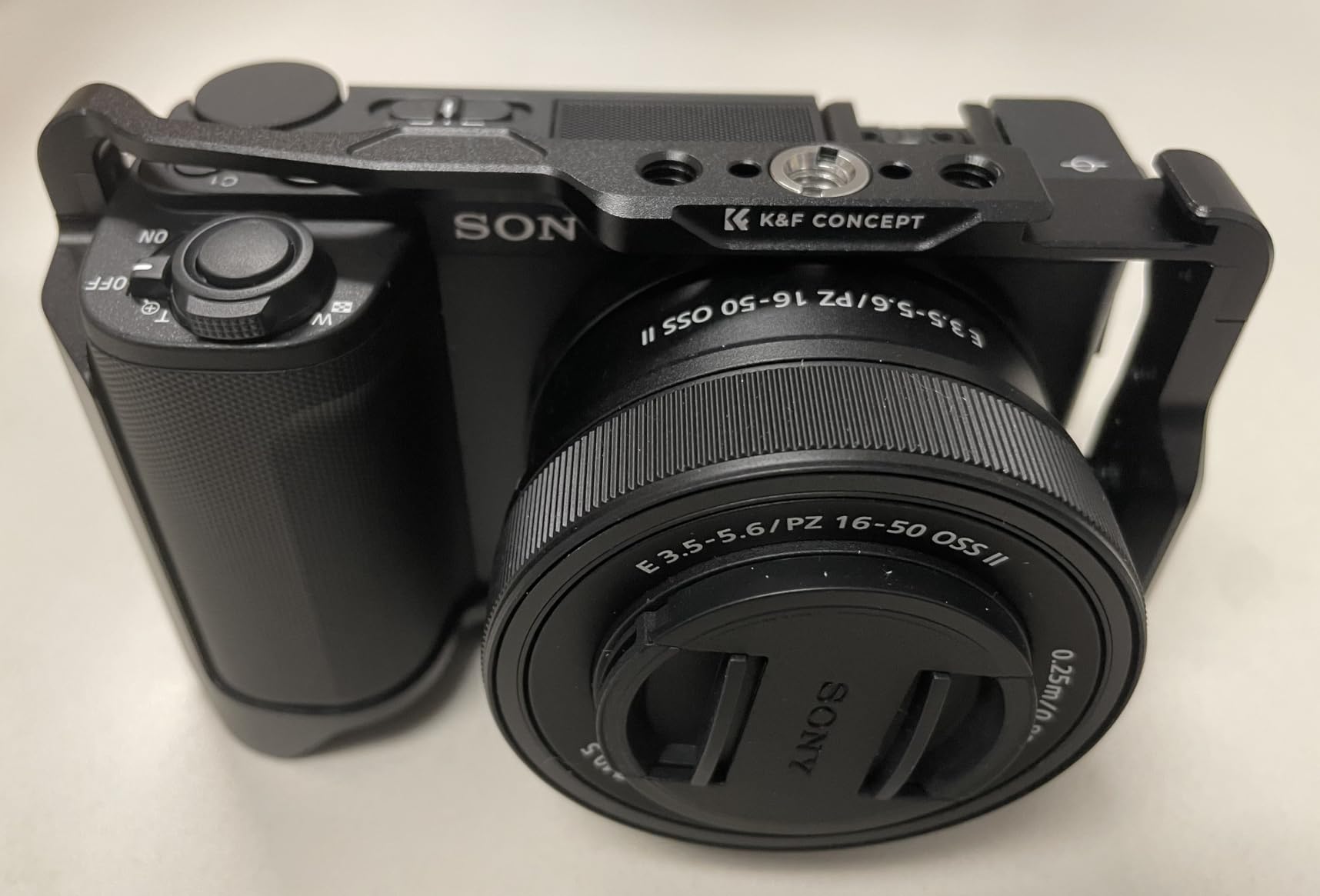 K&F CONCEPT Camera Cage Compatible with Sony ZV-E10 II | Lightweight Design, with 1/4