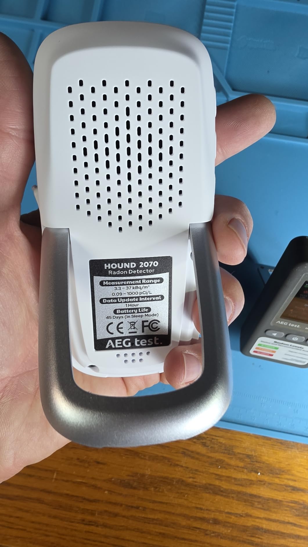 HOUND-2070 Radon Detector for Home, Temperature & Humidity Display, 504 Days Data Storage for Long-Term Monitoring, Rechargeable, 3-in-1 Portable Radon Tester for Basement, pCi/L or Bq/m³ customer photo 2