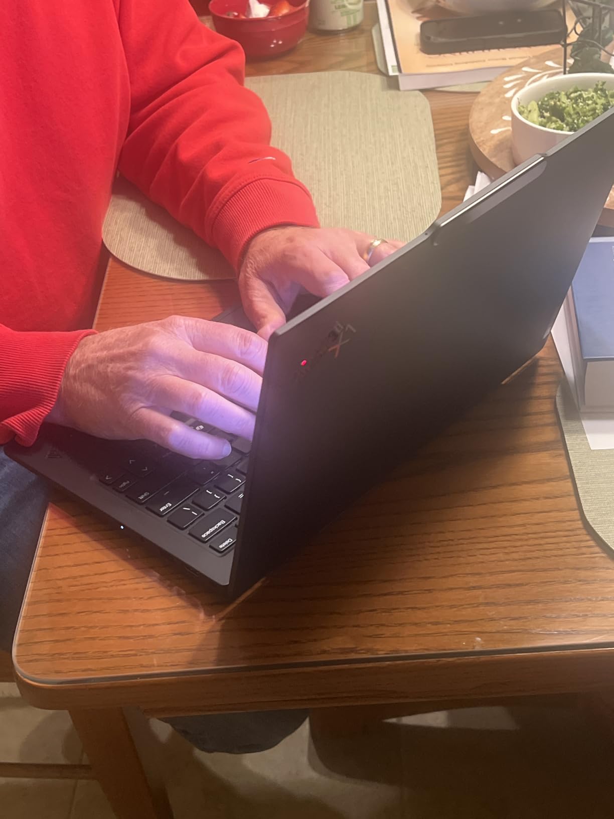Lenovo ThinkPad X1 Carbon Gen 13, Intel Ultra 7 258V, 32GB DDR5, 1TB SSD | Laptop, 14