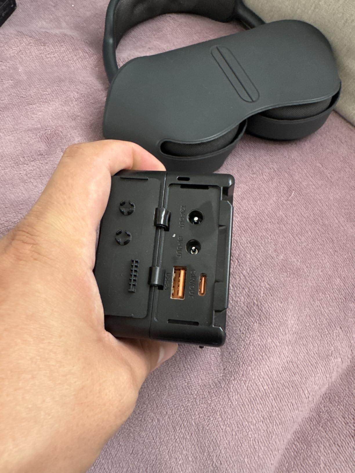 SMALLRIG V Mount Battery T99, 99Wh/6800mAh Camera Battery, 5.9ft Drop-Proof | 7 Ports, 100W 2H Dual USB-C Fast Charge, IP54 Water/Dust Proof, Rear LED, V Mount for Camera, Camcorder, Monitor, Light customer photo 2