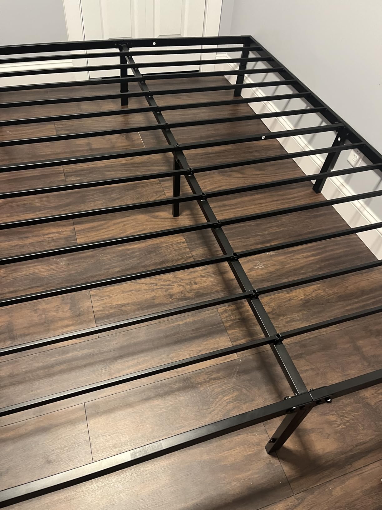 DUMOS Queen Size Adjustable Bed Frame, Electric Base, Head & Foot Incline | Queen Adjustable Bed Base With Wireless Remote, Zero Gravity, 750 LBS Weight Support, Built-in USB Ports, Easy Assembly customer photo 2