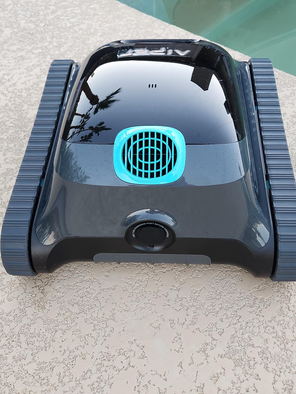 (2026 Upgrade) Aiper Scuba S1 Robotic Pool Cleaner, 270 Min Runtime, Floor/Wall/Waterline/Shallow Area Cleaning, Ultra-fine Filter, Smarter Navigation, High-Precision Sensors, App Support - Black customer photo 2