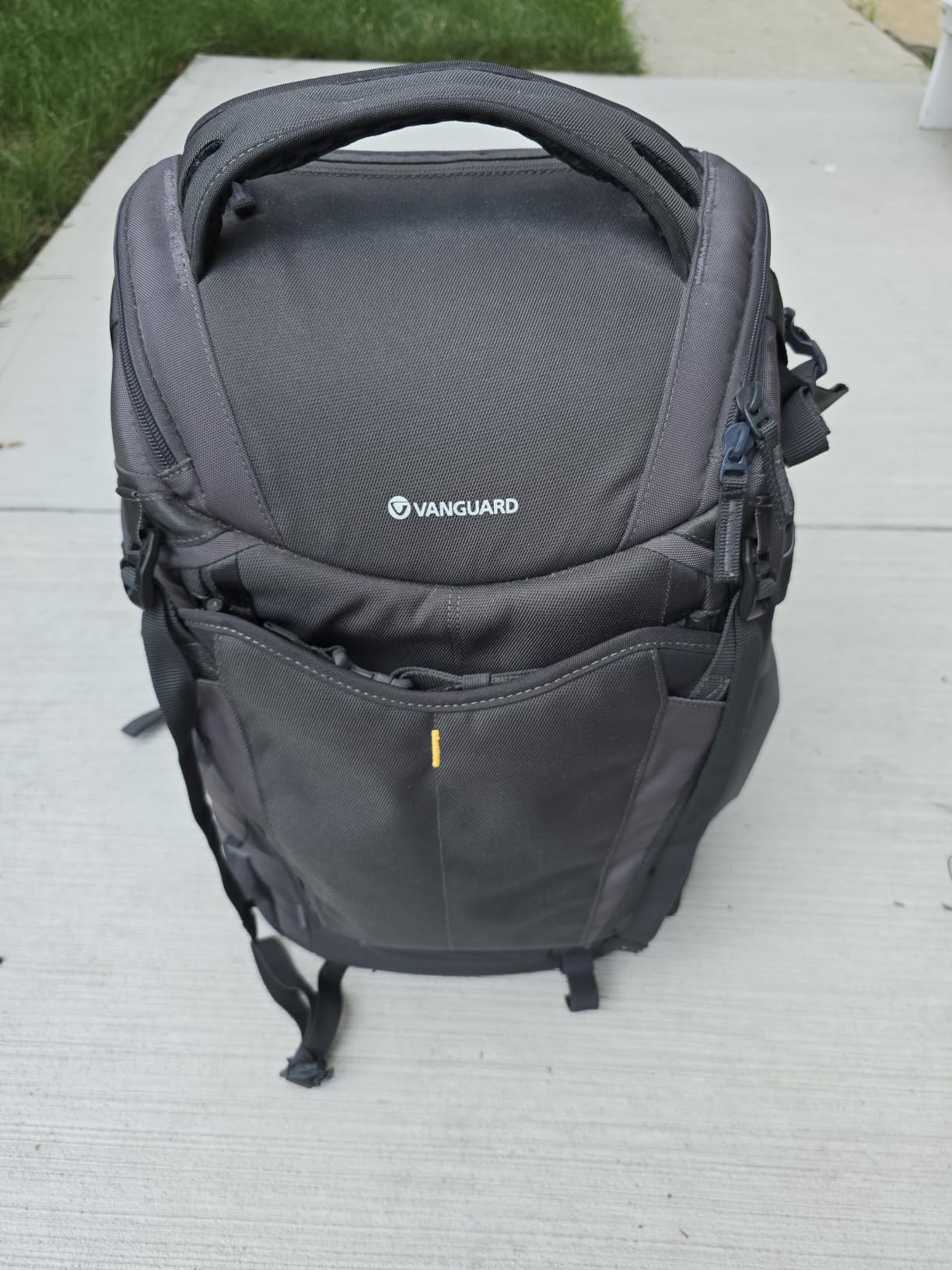 VANGUARD Alta Sky 68T Rolling Camera Backpack with Trolley, 41.8 Liter Capacity customer photo 1