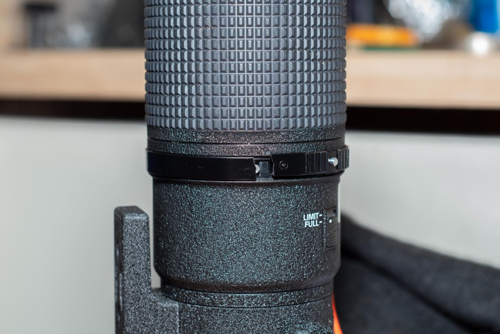 Nikon 1989 AF FX Micro-NIKKOR 200mm f/4D IF-ED Fixed Zoom Lens with Auto Focus for DSLR Cameras, Black customer photo 2