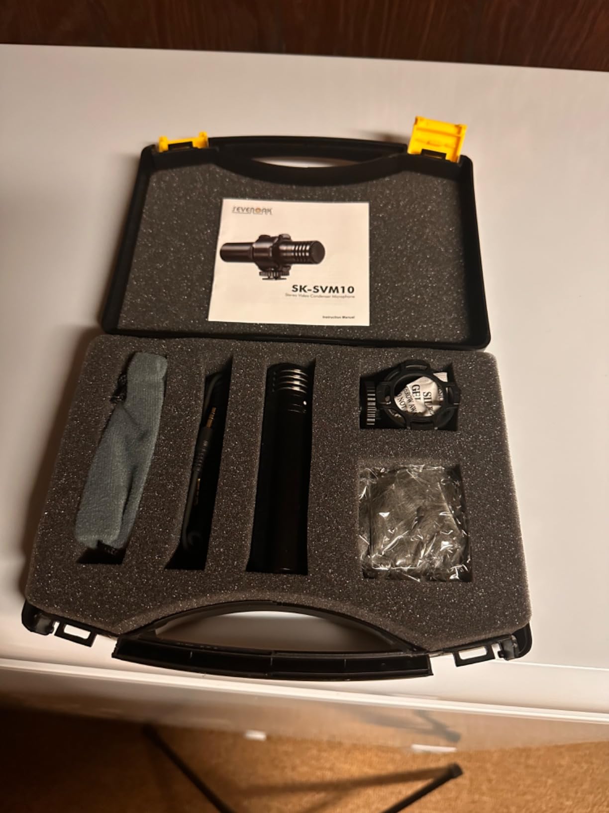 Sevenoak SK-SVM10 Aluminum Stereo Video Condensor Microphone with Deadcat, Shockmount, Soft & Hard Cases for Nikon, Sony and Canon DSLR Cameras and Camcorders customer photo 1
