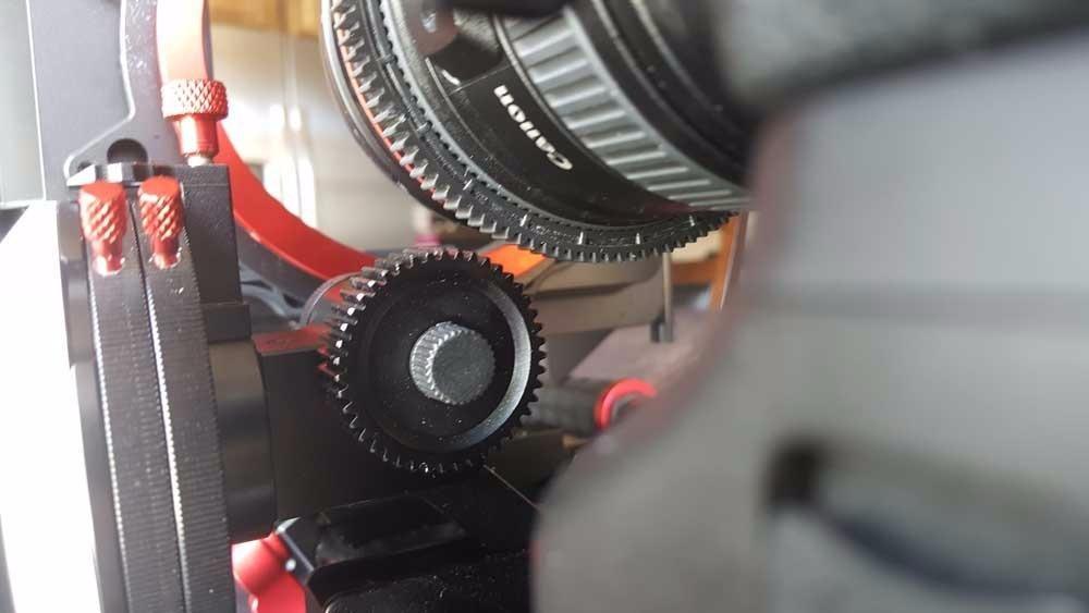 HS-2 Follow Focus with Hard Stops for Camera & Shoulder Rigs. 15mm Rod Quick Release Clamp. 0.8 Pitch Gear, 43 Teeth. Gear Belt Fits 46 to 110mm Lenses. Speed Crank Included (HS-2) customer photo 2
