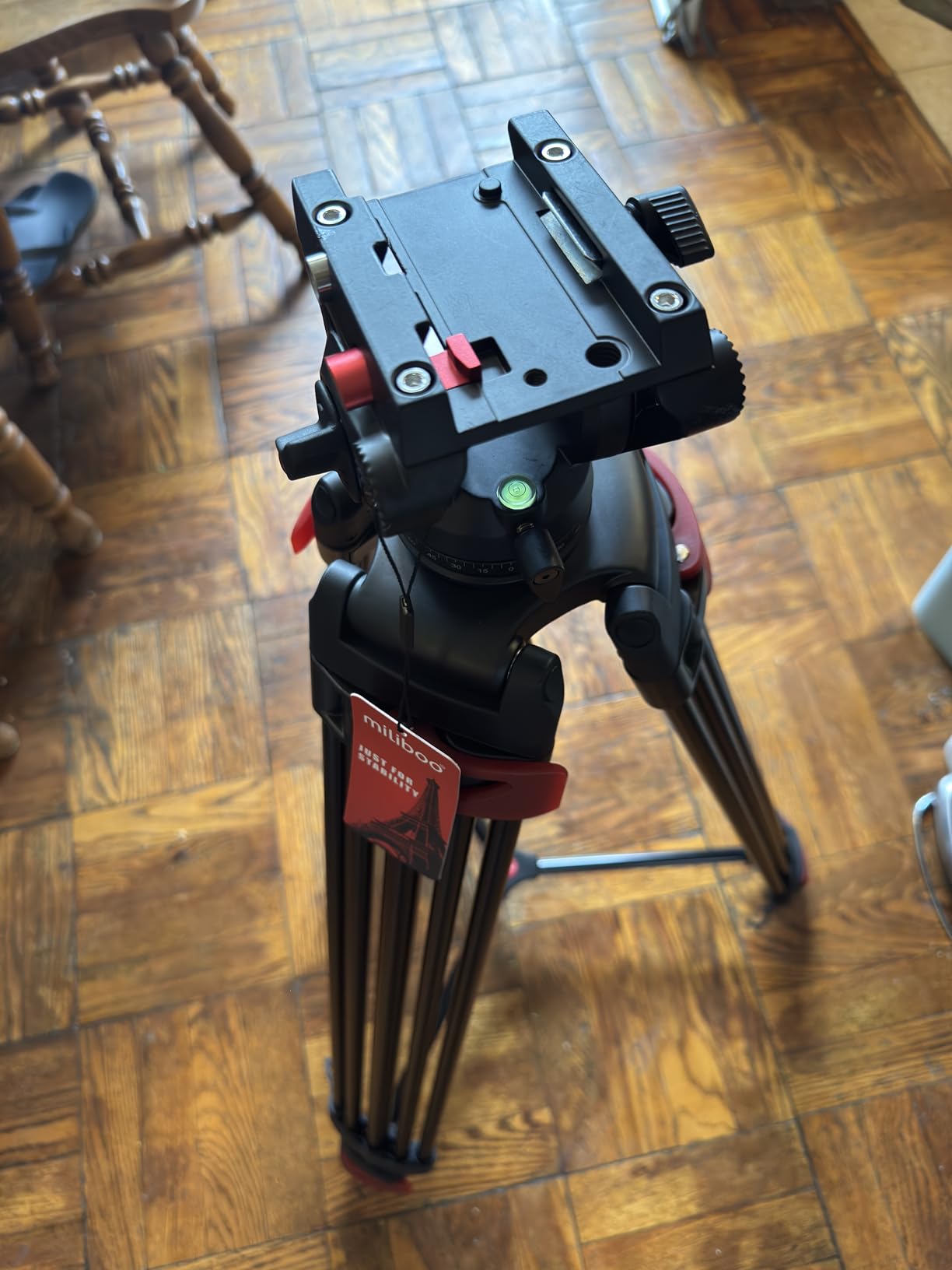 Miliboo MTT602II-AL 76.4'' High Camera Tripod with Fluid Head Aluminum customer photo 1