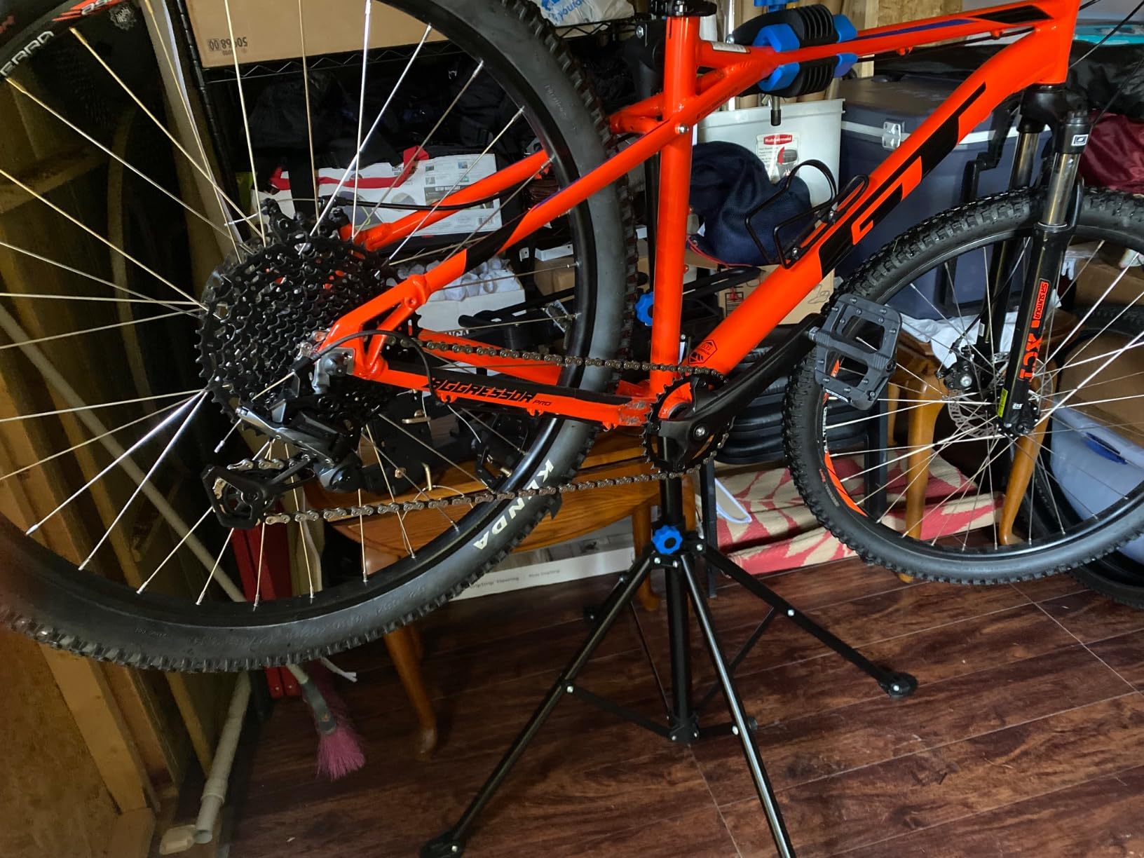 ZENY Adjustable Bike Repair Stand, Bicycle Maintenance Stand customer photo 1