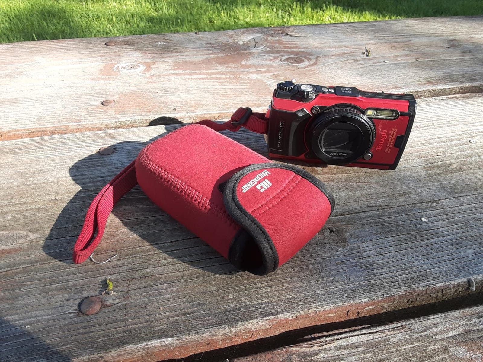OM SYSTEM Olympus TG-6 Red Underwater Camera, Waterproof, Freeze Proof, High Resolution Bright, 4K Video 44x Macro Shooting customer photo 1