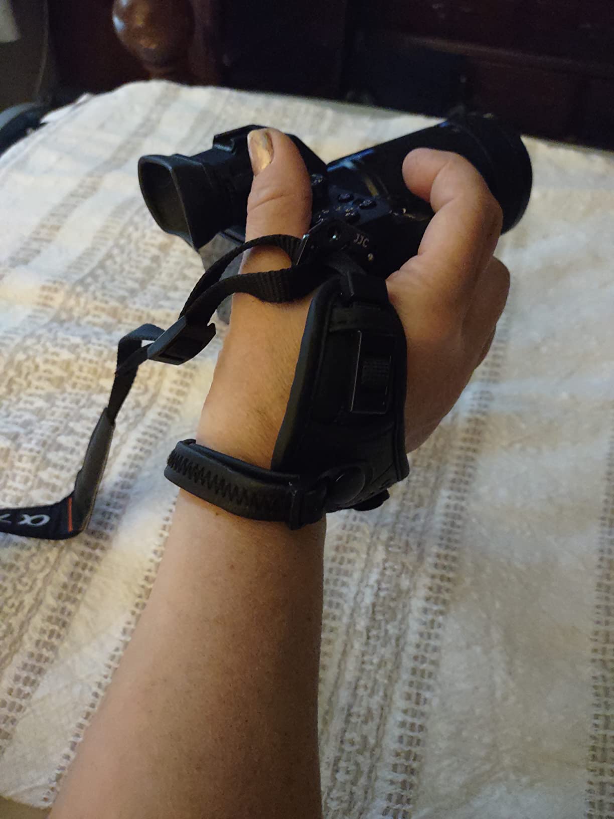 JJC Deluxe Mirrorless Camera Hand Grip Strap for Sony A7V A7IV A6700 A6400 customer photo 1