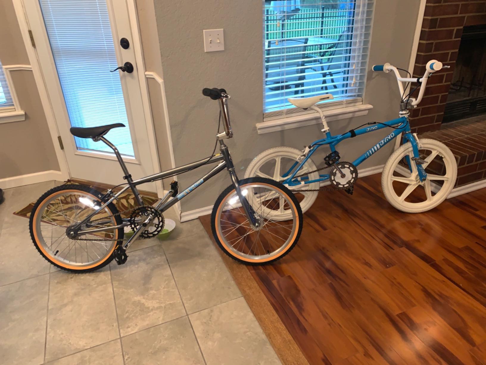 Schwinn Sting Pro and Predator Team BMX Bike for Kids/Youth, Retro Design, Single-Speed, Hi-Ten Steel Frame, 20 or 24-Inch Wheels, Multiple Colors customer photo 1