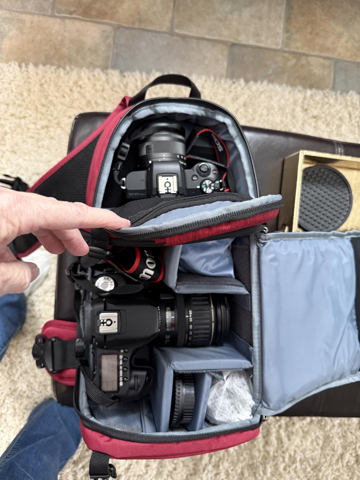 MOSISO Camera Sling Bag, Photography Shoulder Bag Compact Camera Backpack | DSLR/SLR/Mirrorless Camera, Quick Access, Tripod Holder, Custom Dividers, Compatible with Canon/Nikon/Sony/Fuji, Wine Red customer photo 2
